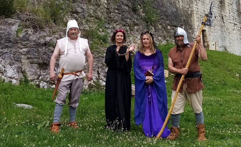 Evocation du chemin de Corisande : 4 figurants